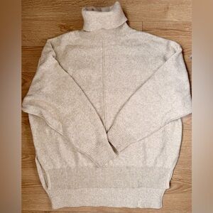 3/$30 - H&M Cream Beige Thick & Warm Turtleneck Sweater
